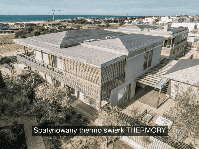 Bezobsługowa elewacja z thermo świerku THERMORY spatynowana